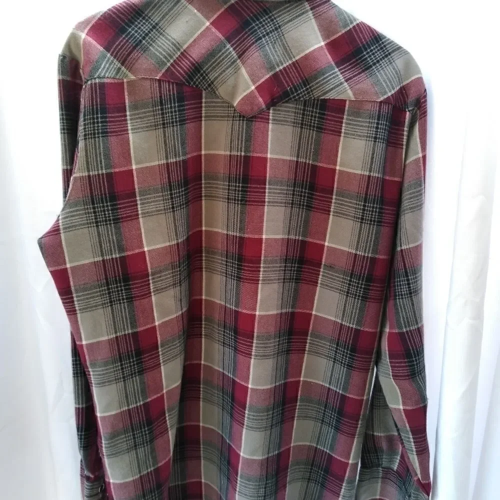 Roebucks flannel shirt  - Picture 2 of 4